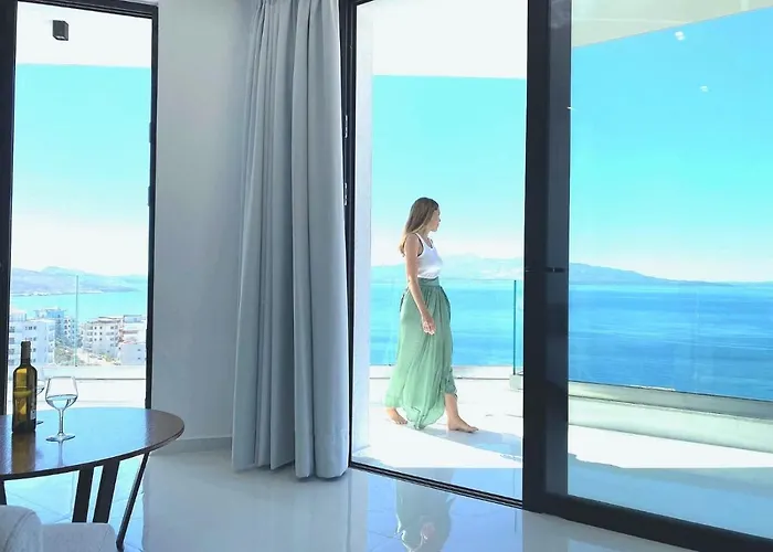 Manhattan Beach Luxury Apartments