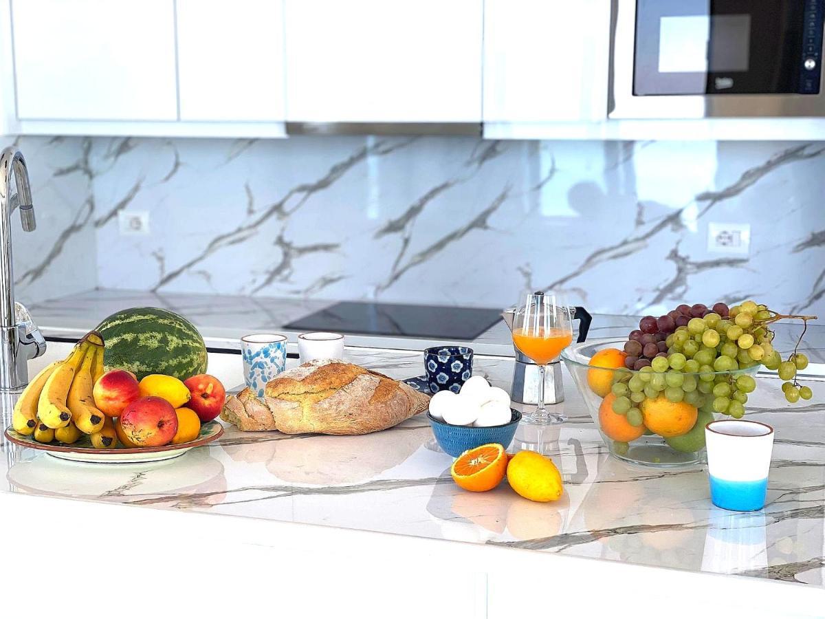 Manhattan Beach Luxury Apartments *