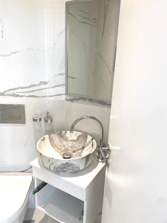Manhattan Beach Luxury Apartments Sarande
