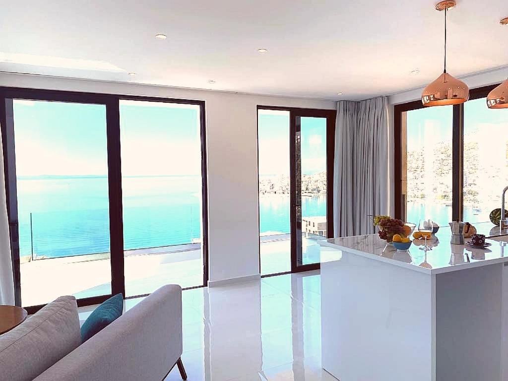 Manhattan Beach Luxury Apartments Apartment